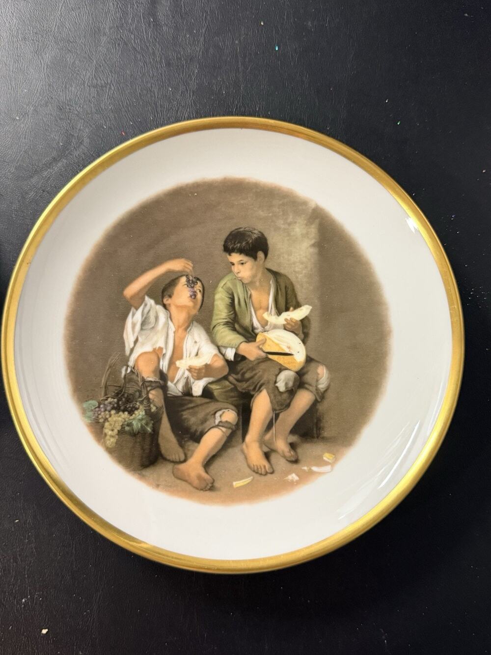 VINTAGE BAVARIA SCHUMANN ARZBERG GERMANY TWO BOYS EATING FRUIT PLATE 11-½"